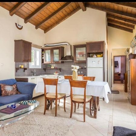 Mantouki Makis Sea-View Apartment-Corfu Port מראה חיצוני תמונה